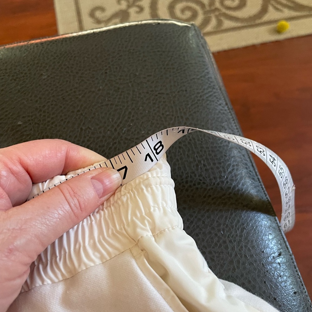 Athleta Triumph Hybrid Wide Leg Crop sweatpant high rise stretch waist MED Cream - Picture 13 of 16